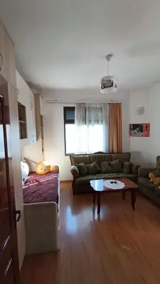 Apartament 2+1 me qera në Rruga Fuat Toptani, Tiranë, 95 m². Foto 5 nga 8