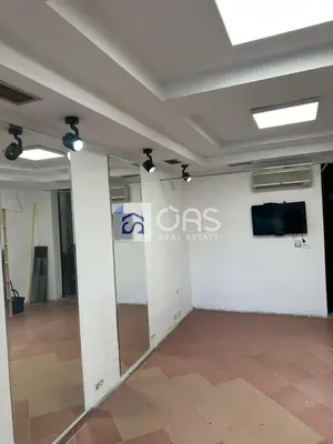 Dyqan me qera në Brryli, Tiranë, 35 m². Foto 2 nga 4