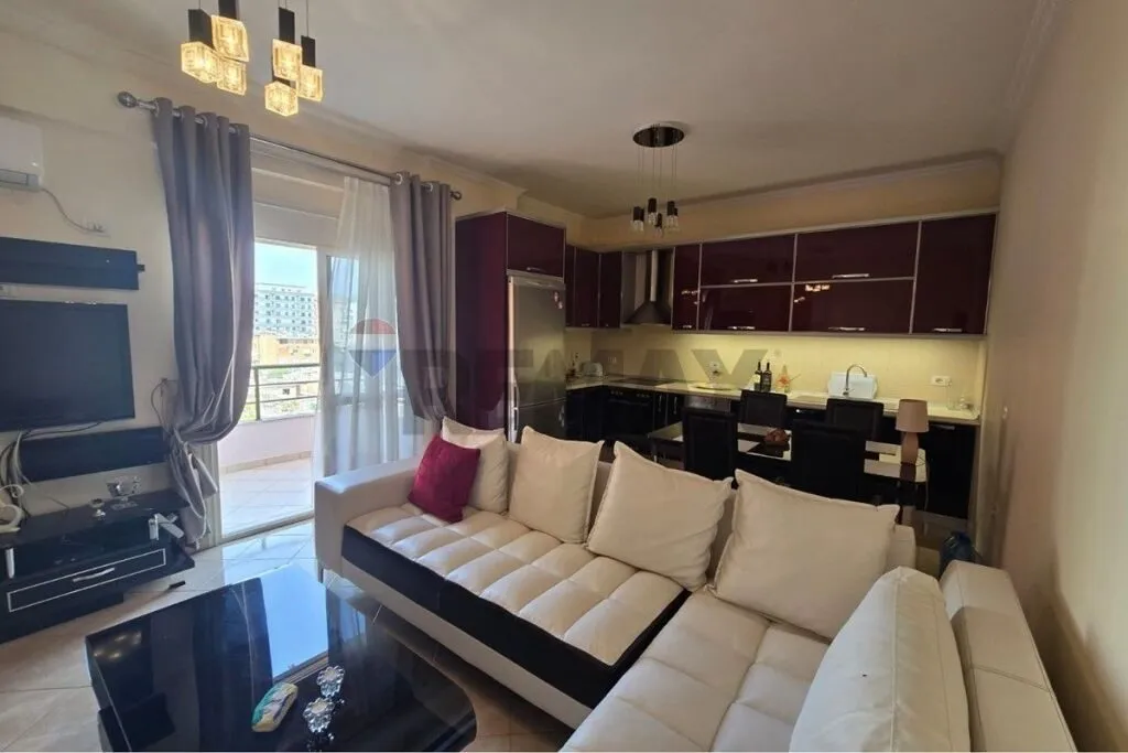 Appartamento 1+1 in affitto a Rruga Misto Mele, Valona, 110 m². Foto 1 di 9