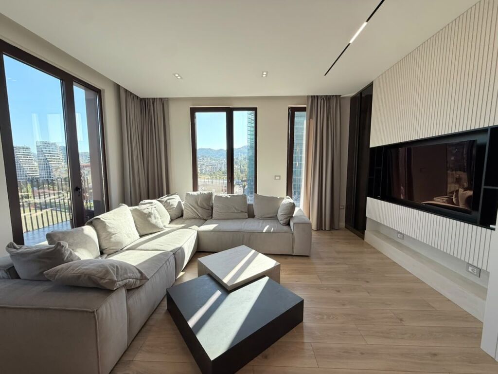 Apartament 3+1 me qera në Altana Luxury Residence, Tiranë, 190 m². Foto 2 nga 3