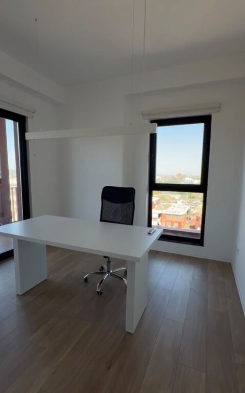 Office for rent in Rruga e Kavajës, Tirana, 124 m². Photo 2 of 3