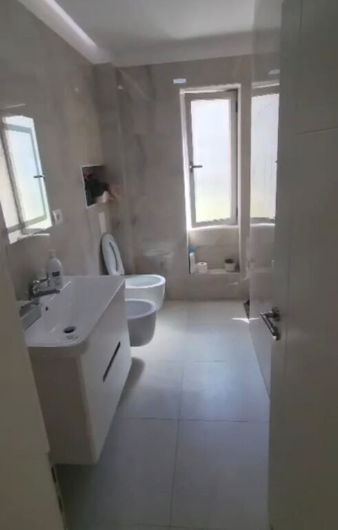 Office for rent in Blloku, Tirana, 80 m². Photo 3 of 3