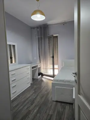 Appartamento 3+1 in affitto a Rruga e Bogdanëve, Tirana, 100 m². Foto 12 di 12