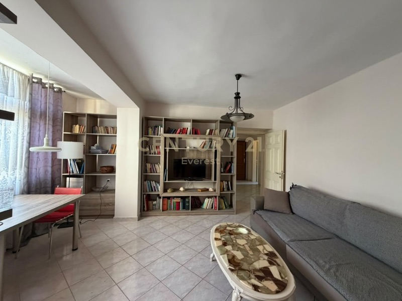 Appartamento 2+1 in affitto a Rruga Asim Vokshi, Tirana, 87 m²
