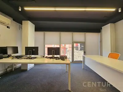 Ufficio in affitto a Sheshi Avni Rustemi, Tirana, 75 m². Foto 4 di 5