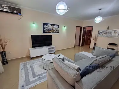 Apartment 3+1 for rent in Rruga Margarita Tutulani, Tirana, 111 m². Photo 1 of 9