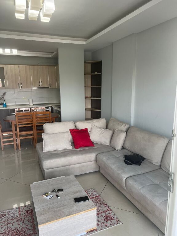 Apartament 1+1 me qera në Astir, Tiranë, 65 m². Foto 2 nga 3