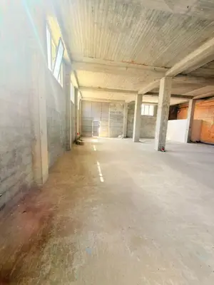 Magazinë me qera në Shkozet, Durrës, 249 m². Foto 3 nga 5