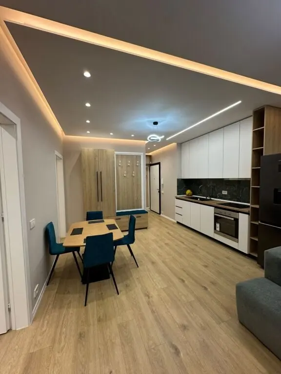 Apartament 2+1 me qera në Golden Tower Residence, Tiranë, 98 m²