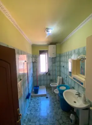 Apartament 2+1 me qera në Rruga Naim Frashëri, Tiranë, 105 m². Foto 4 nga 5