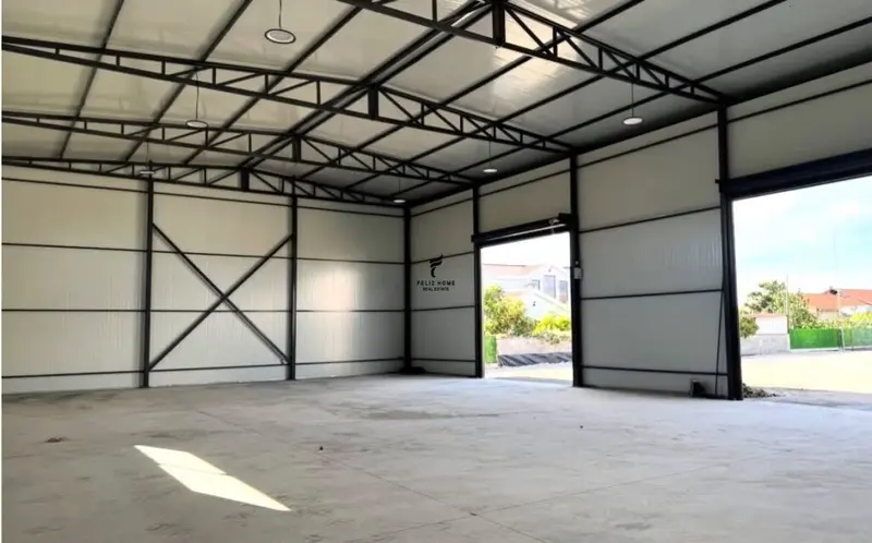 Magazinë me qera në Laknas, Kamëz, 300 m²