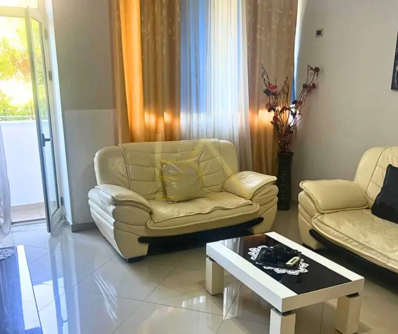 Apartament 2+1 me qera në Gjykata, Durrës, 125 m²