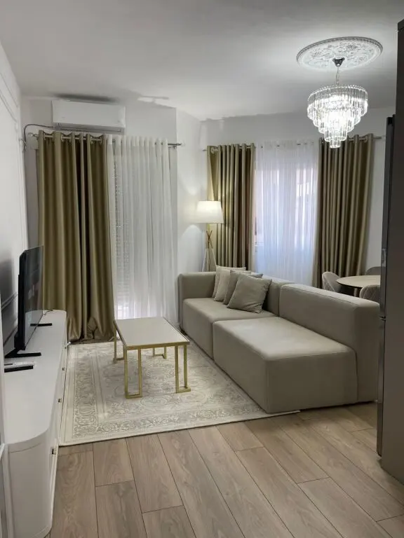 Apartament 2+1 me qera në Sheshi Pranvera, Durrës, 100 m²