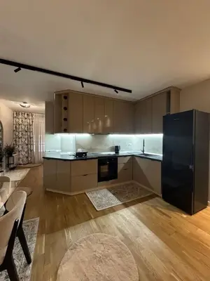 Appartamento 1+1 in affitto a Parku Zoologjik i Tiranës, Tirana, 75 m². Foto 2 di 3
