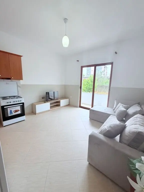 Shtëpi private 1+1 me qera në Tregu Industrial, Durrës, 100 m²