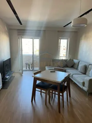 Appartamento 1+1 in affitto a Rruga Panorama, Tirana, 61 m². Foto 2 di 3