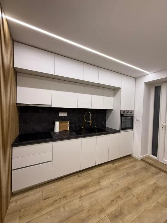 Apartament 1+1 me qera në 21 Dhjetori, Tiranë, 40 m². Foto 1 nga 6