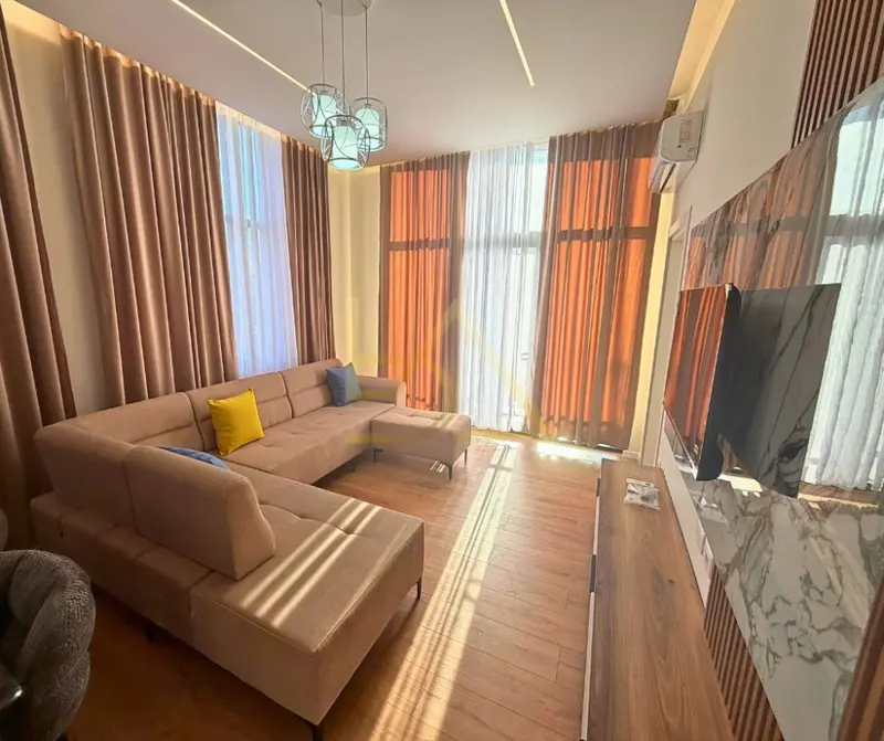 Apartament 2+1 me qera në Xhamia, Vlorë, 70 m²