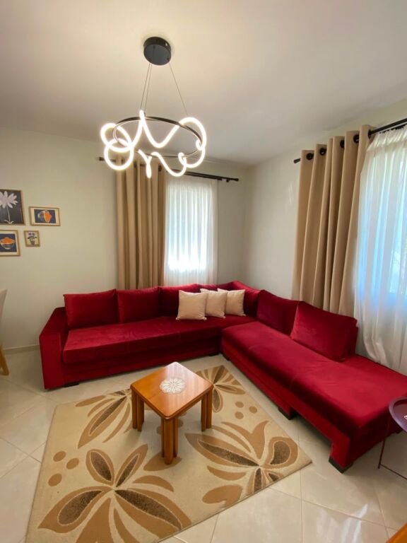 Apartment 1+1 for rent in Rruga e Elbasanit, Tirana, 70 m². Photo 1 of 3