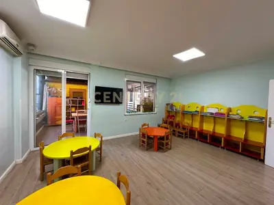 Locale commerciale in affitto ad Ish Blloku, Tirana, 175 m². Foto 6 di 11