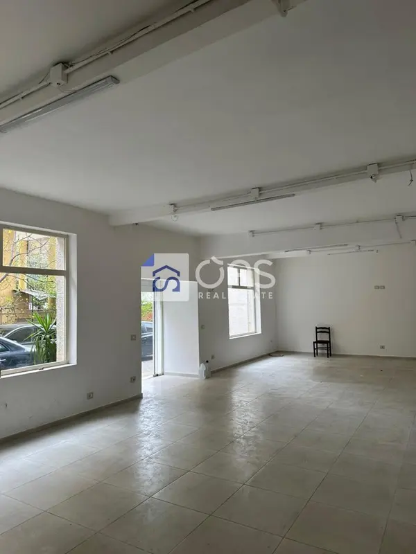 Dyqan me qera në Tregu Elektrik, Tiranë, 100 m²