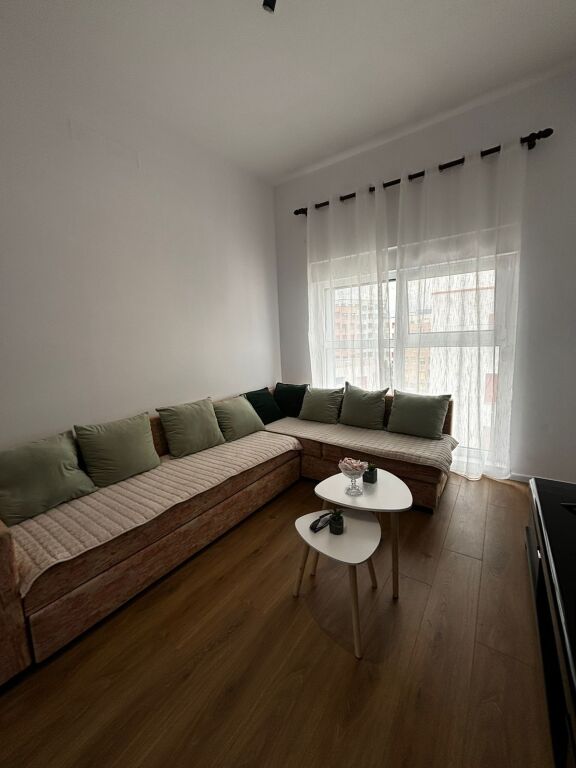 Appartamento 2+1 in affitto ad Ali Demi, Tirana, 110 m². Foto 1 di 3