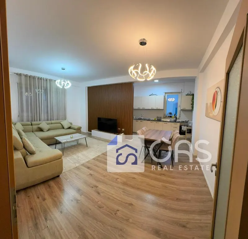 Appartamento 1+1 in affitto a Liqeni i Thatë, Tirana, 92 m²