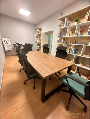 Ufficio in affitto a Blloku, Tirana, 50 m². Foto 2 di 4
