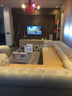 Apartament 2+1 me qera në Komuna e Parisit, Tiranë, 125 m². Foto 1 nga 7