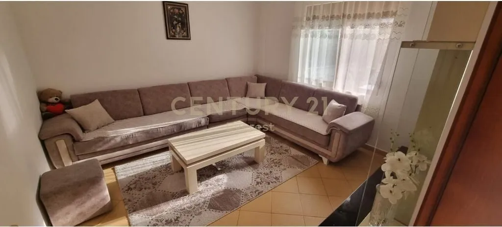Villa 2+1 in affitto a Rruga Besa, Tirana, 80 m². Foto 1 di 6
