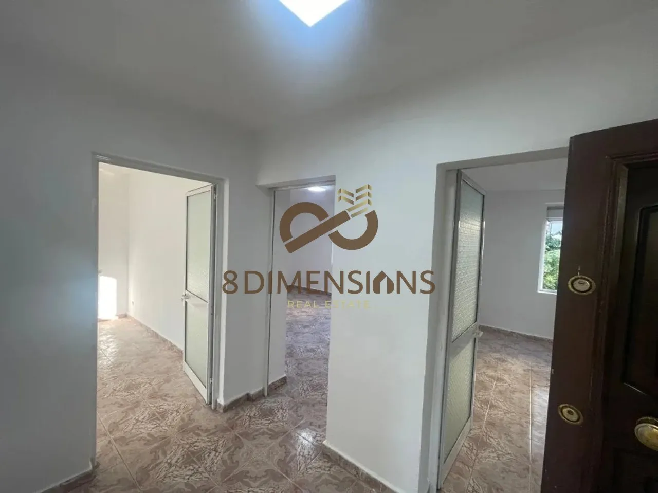 Apartament 2+1 me qera në Rruga Ferit Xhajko, Tiranë, 73 m². Foto 1 nga 5