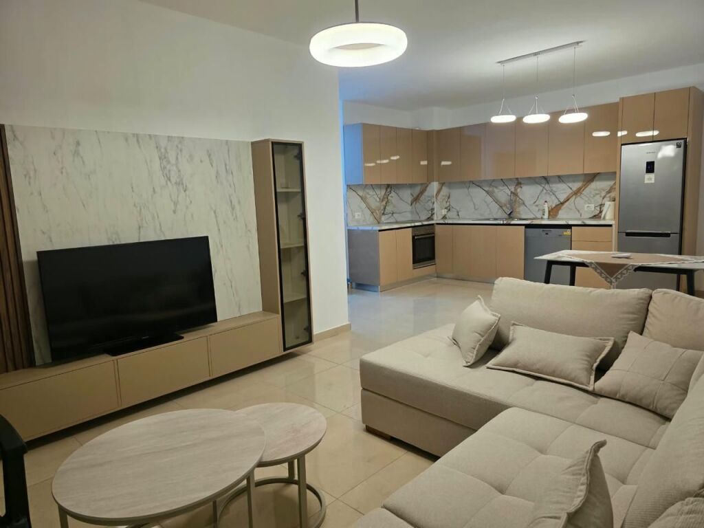 Apartament 2+1 me qera në Selvia, Tiranë, 80 m². Foto 1 nga 3