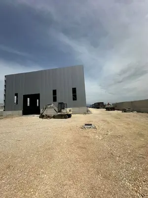 Magazinë me qera në Porto Romano, Durrës, 2 200 m². Foto 2 nga 4