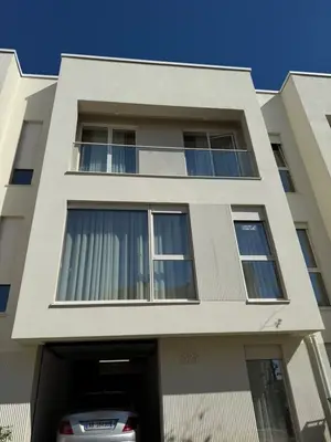 Vilë me qera në Sauk, Tiranë, 250 m². Foto 2 nga 4