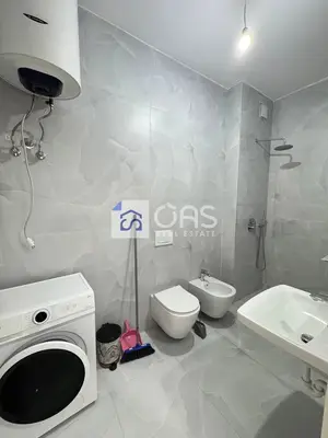 Appartamento 1+1 in affitto a Kompleksi Kaimi, Tirana, 61 m². Foto 6 di 6