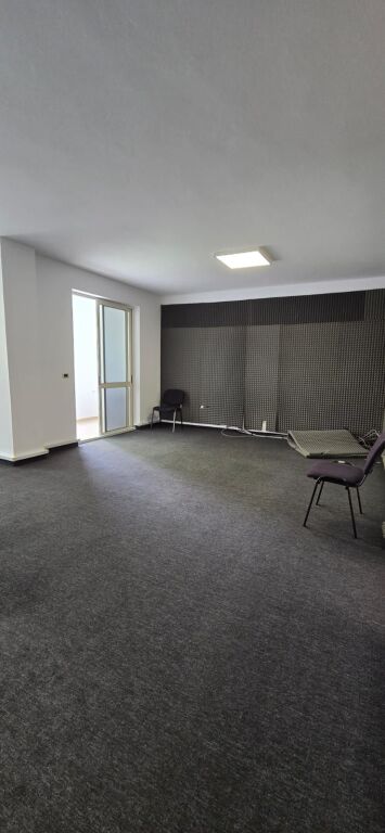 Ufficio in affitto a Blloku, Tirana, 132 m². Foto 3 di 3