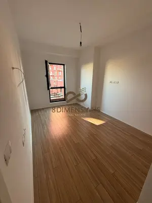 Dyqan me qera në Rruga e Kavajës, Tiranë, 114 m². Foto 2 nga 7