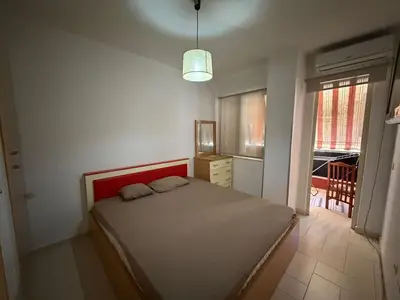Apartament 2+1 me qera në Yzberisht, Tiranë, 90 m². Foto 3 nga 6