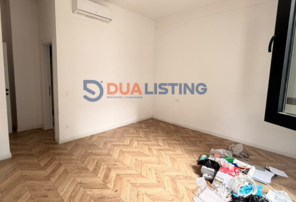 Ambient biznesi me qera në Square 21, Tiranë, 135 m². Foto 2 nga 3