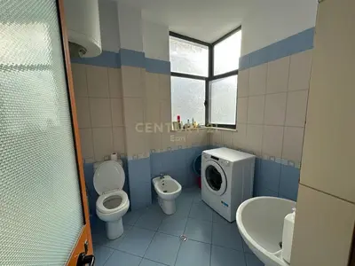 Apartment 2+1 for rent in Qendra Tregtare Blue Star, Durrës, 100 m². Photo 10 of 12