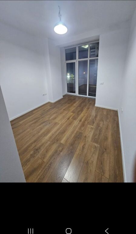 Zyrë me qera në Komuna e Parisit, Tiranë, 167 m². Foto 2 nga 3