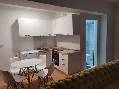 Apartment 2+1 for rent in Rruga Perlat Rexhepi, Tirana, 85 m². Photo 7 of 12