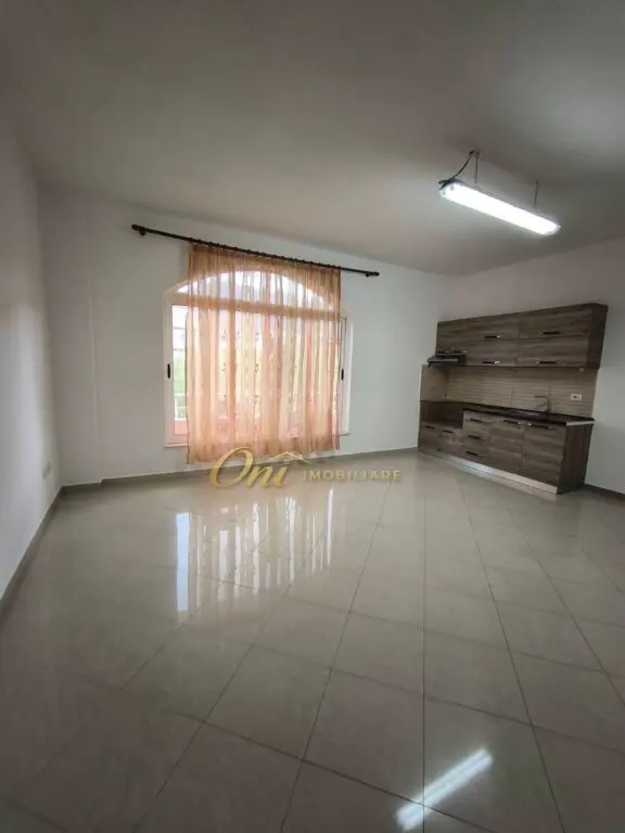 Appartamento 1+1 in affitto a Kodra e Priftit, Tirana, 70 m²