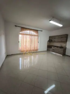 Apartament 1+1 me qera në Kodra e Priftit, Tiranë, 70 m². Foto 1 nga 4