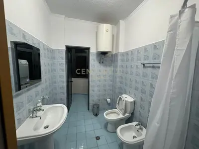 Apartament 1+1 me qera në Kinostudio, Tiranë, 75 m². Foto 4 nga 4