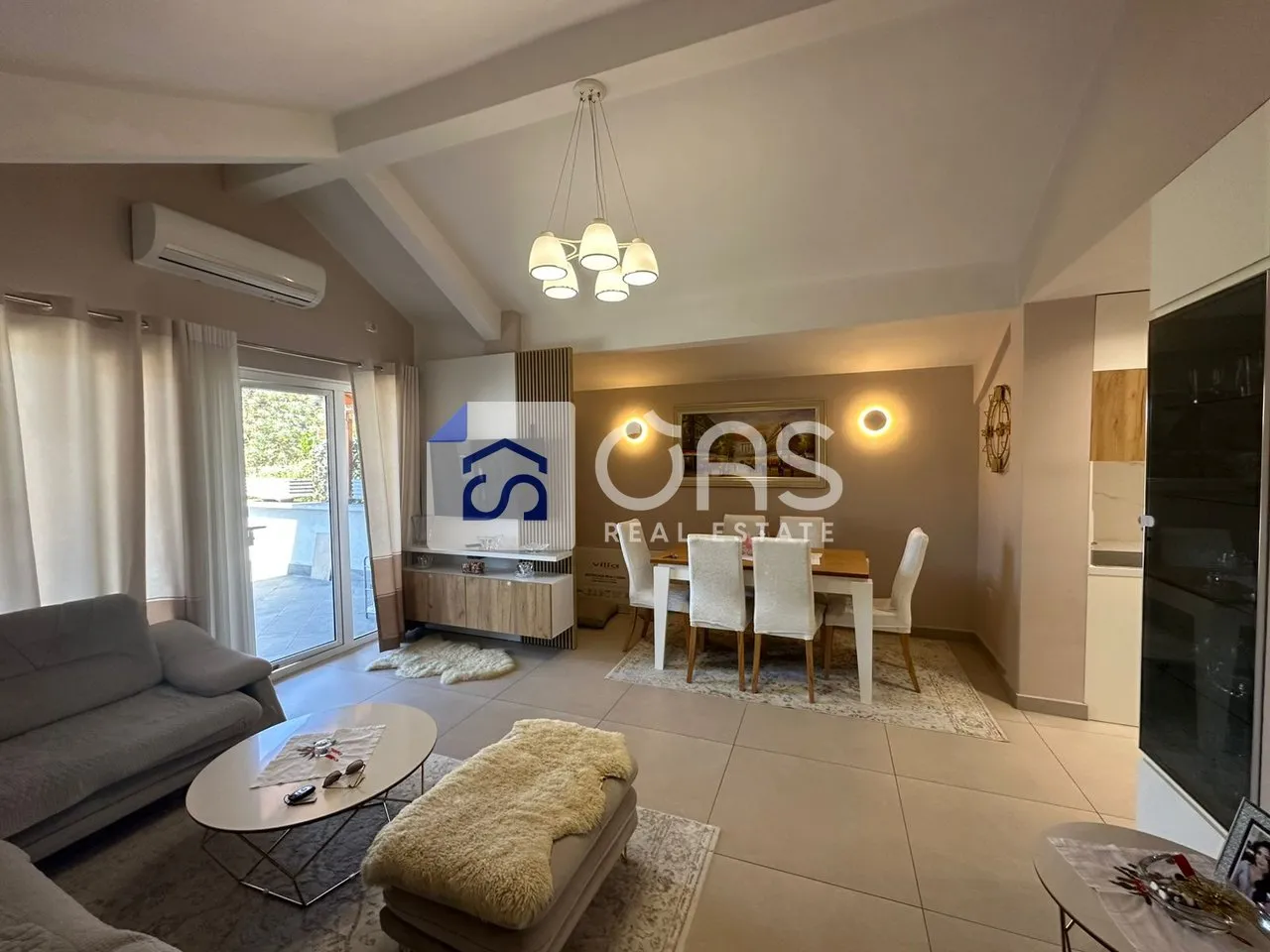 Penthouse 2+1 for rent in Xhamlliku, Tirana, 120 m². Photo 1 of 8