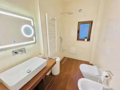 Apartament 2+1 me qera në Rruga Myslym Shyri, Tiranë, 100 m². Foto 7 nga 11