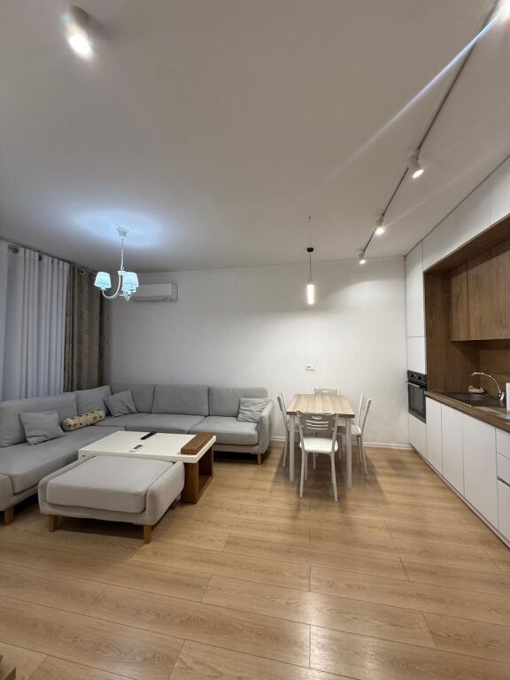 Apartament 1+1 me qera në Fiori Di Bosco, Tiranë, 65 m². Foto 2 nga 3