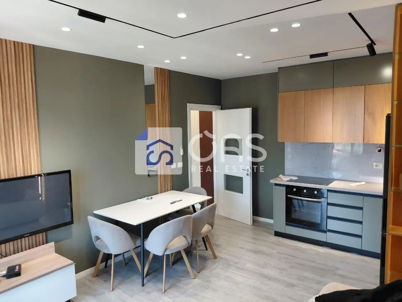 Appartamento 2+1 in affitto ad Ali Dem, Tirana, 90 m². Foto 1 di 5