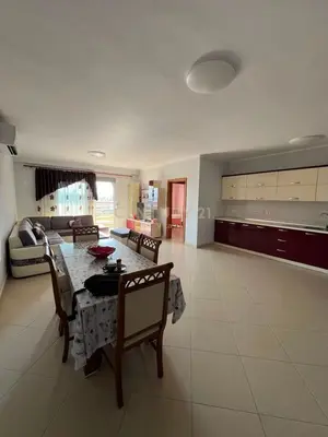 Apartament 2+1 me qera në Ish Rajoni i Policisë, Durrës, 125 m². Foto 3 nga 12